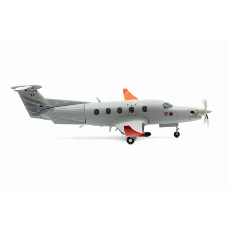 PILATUS PC-12 HB-FOG ARMASUISSE Echelle 1:72